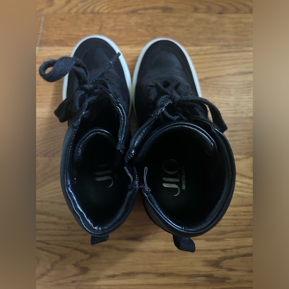 size 7 black JLO boots! - Picture 3 of 5